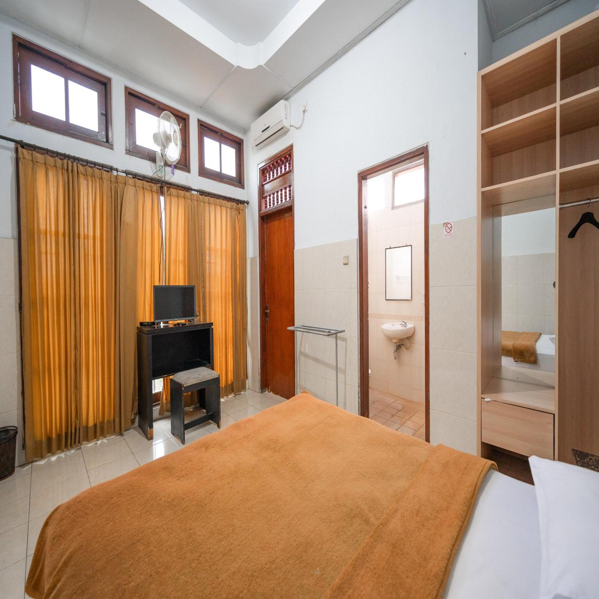 Hotel Dewata Indah Denpasar Mitra Reddoorz Екстер'єр фото